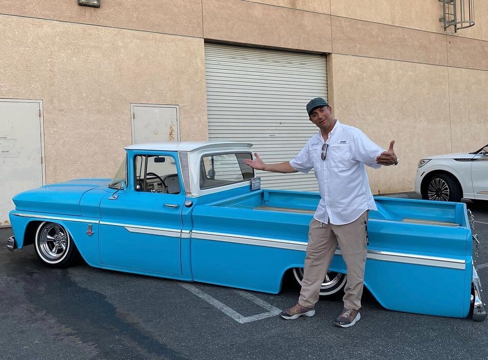 It&rsquo;s always fun working our good friend @bfrankgoodsllc raddest rides 😎🇺🇸🤙🏽 @syndicatecustoms