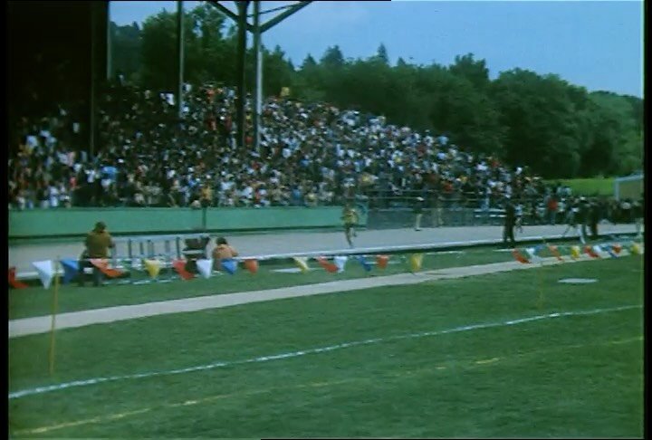 A final race that lives on forever. 

On this day in 1975, Steve Prefontaine ran a historic 13:23.8 5,000m, defeating Olympic champion Frank Shorter at Hayward Field. 

Legends never die. 

#PreLives