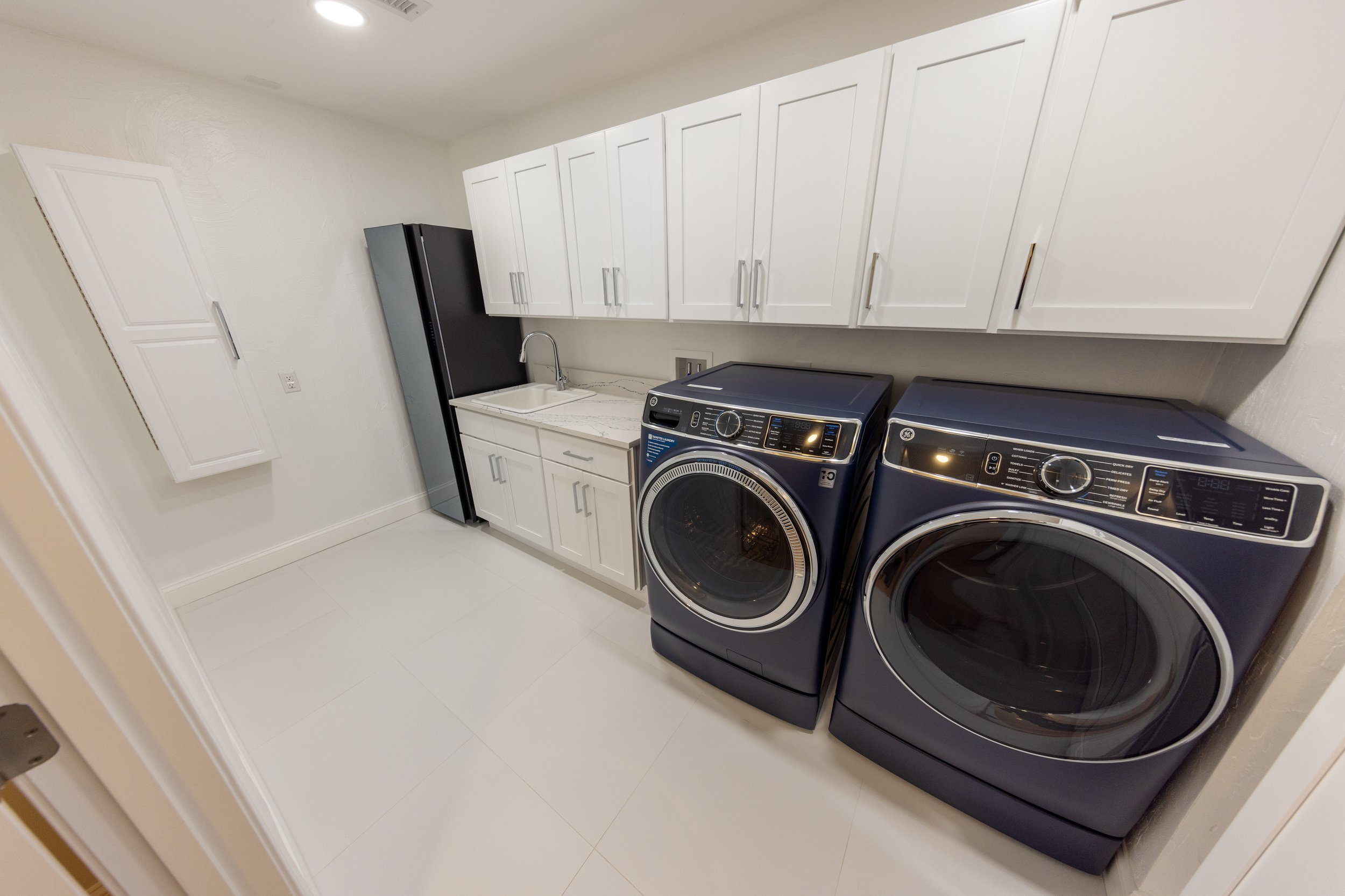 450 BEAR HILL Laundry Room.jpg