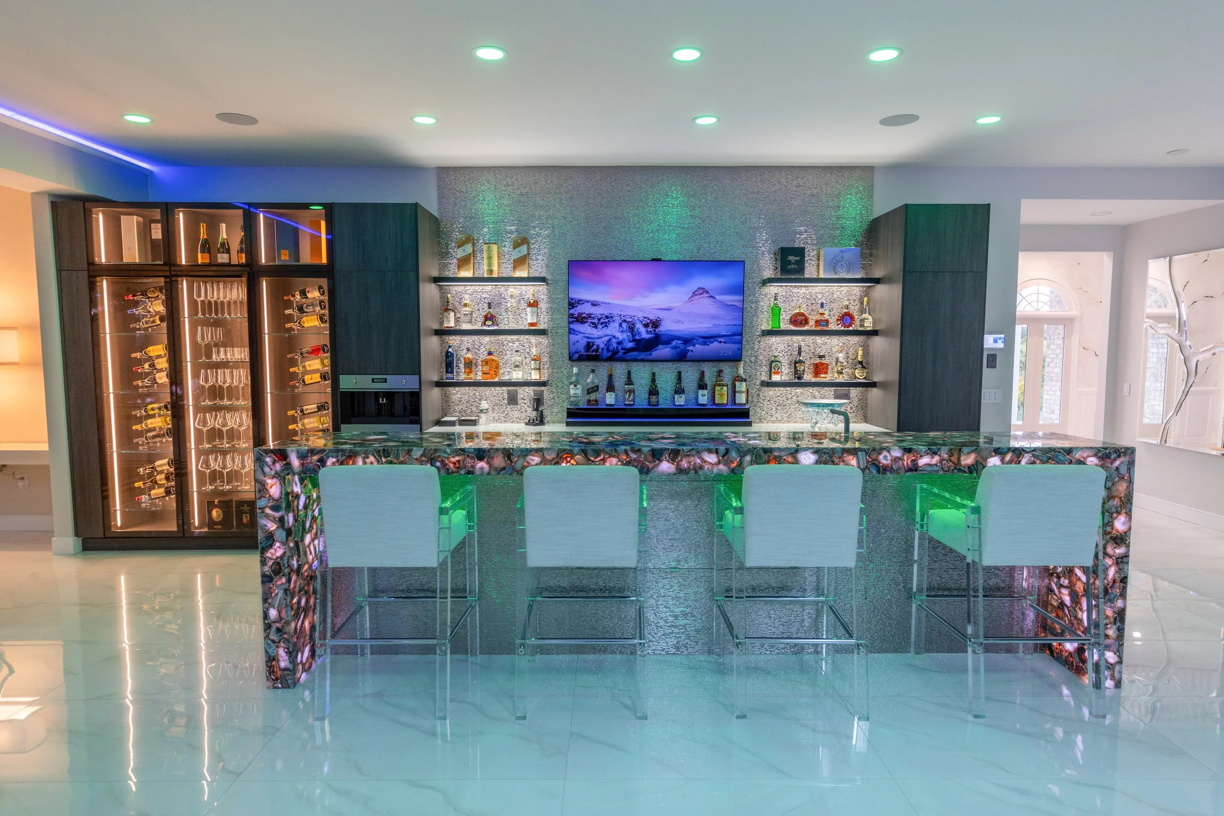 450 BEAR HILL Bar.jpg