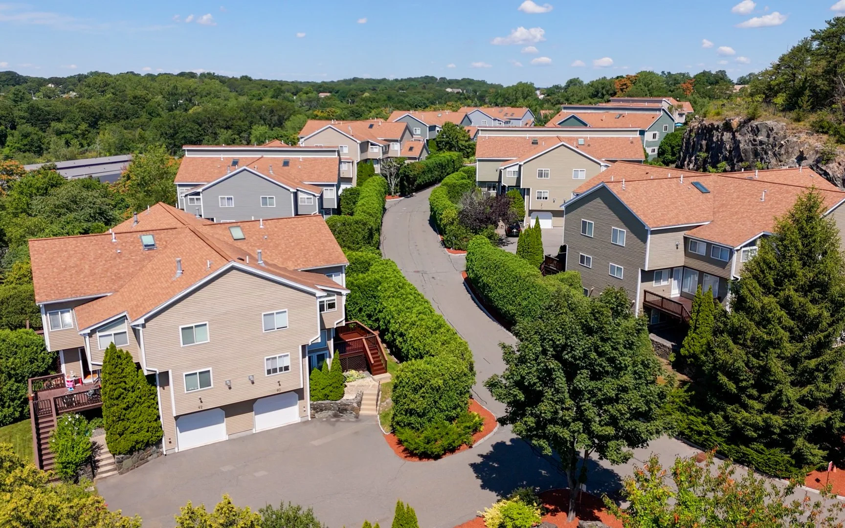 90 & 92 Cavendish Cir-4.jpg