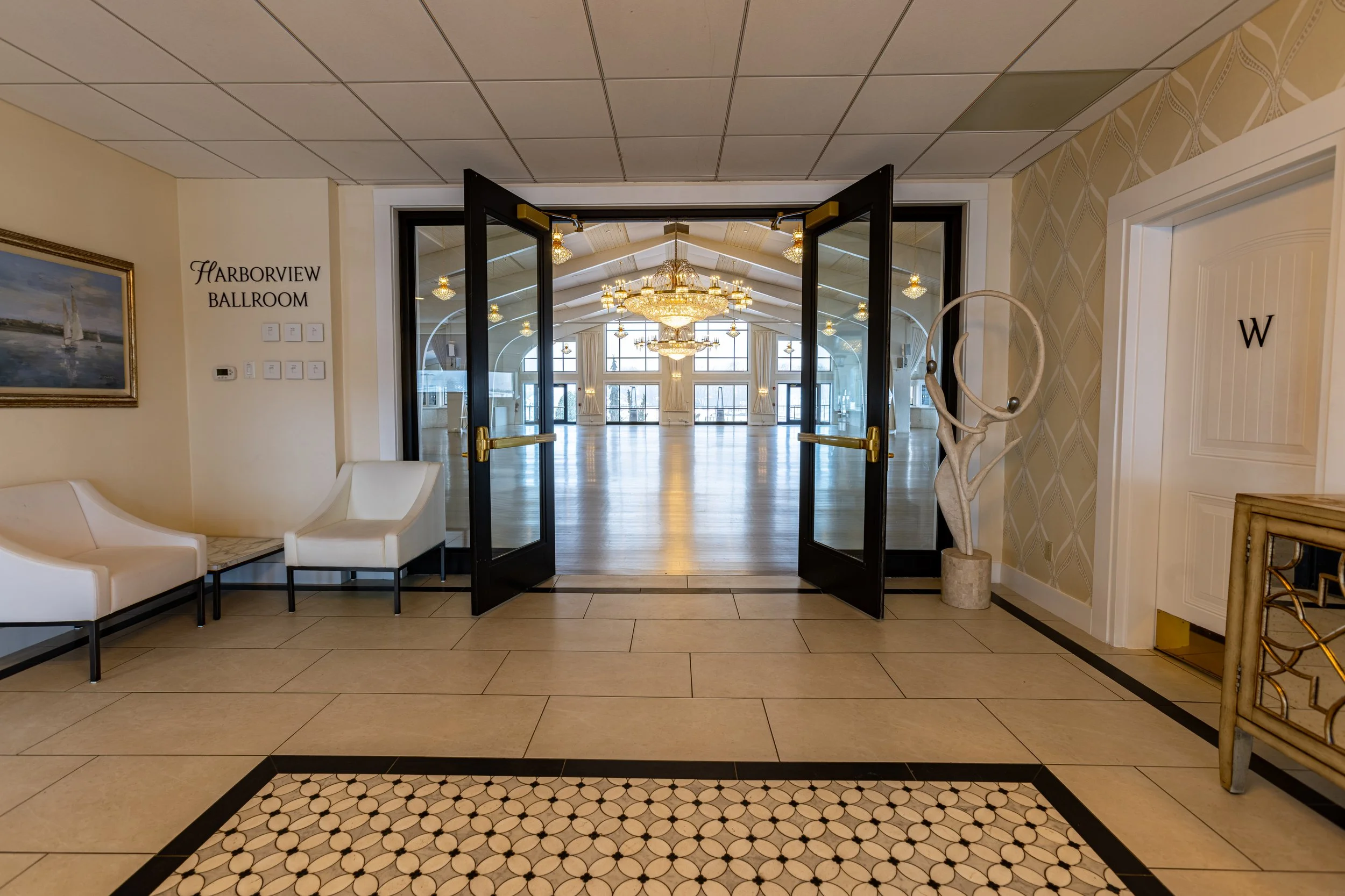 HDR Danversport Main Rooms Empty-2.jpg