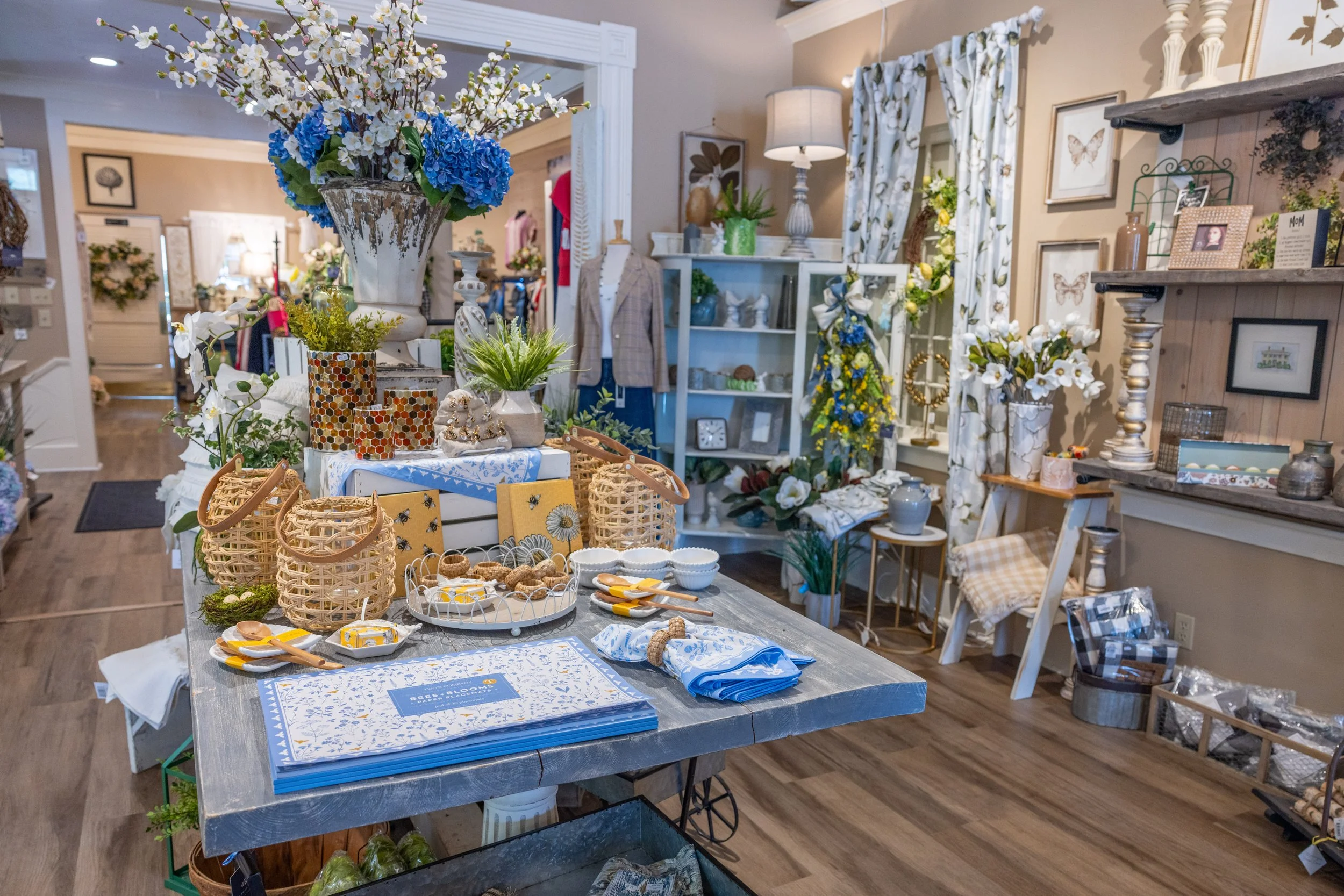 Lake Road Living Store-7.jpg