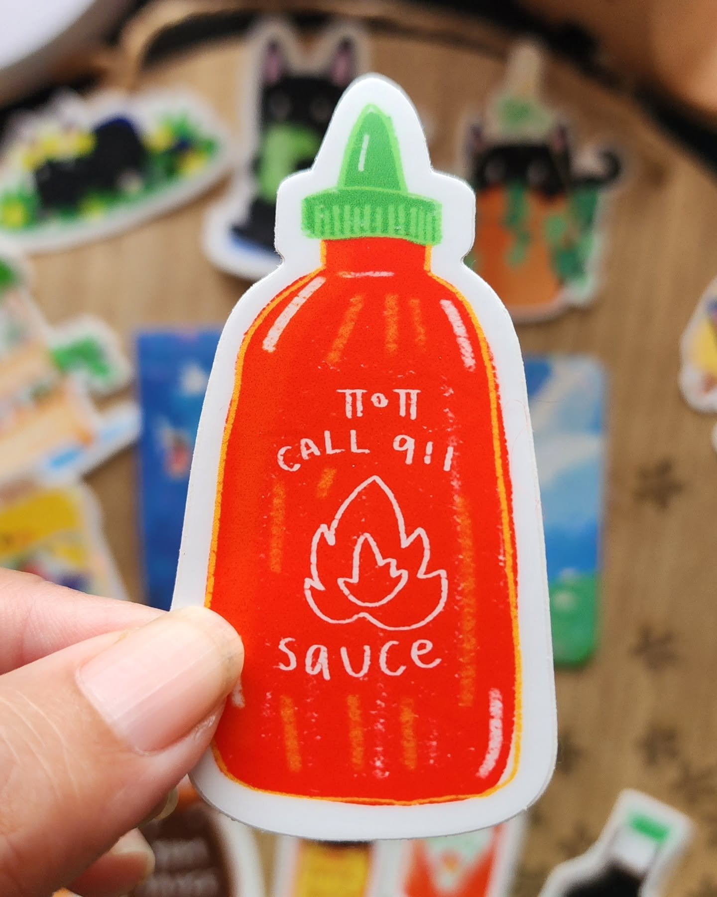 Sriracha 🔥 sticker 

After being diagnosed with acid reflux, I couldn't have anything spicy at all. Does that stop me? Most times yes 😂 so now my mouth is pretty weak when it comes to spicy foods 😭 I miss it sometimes. 

Anyways enjoy this lil red