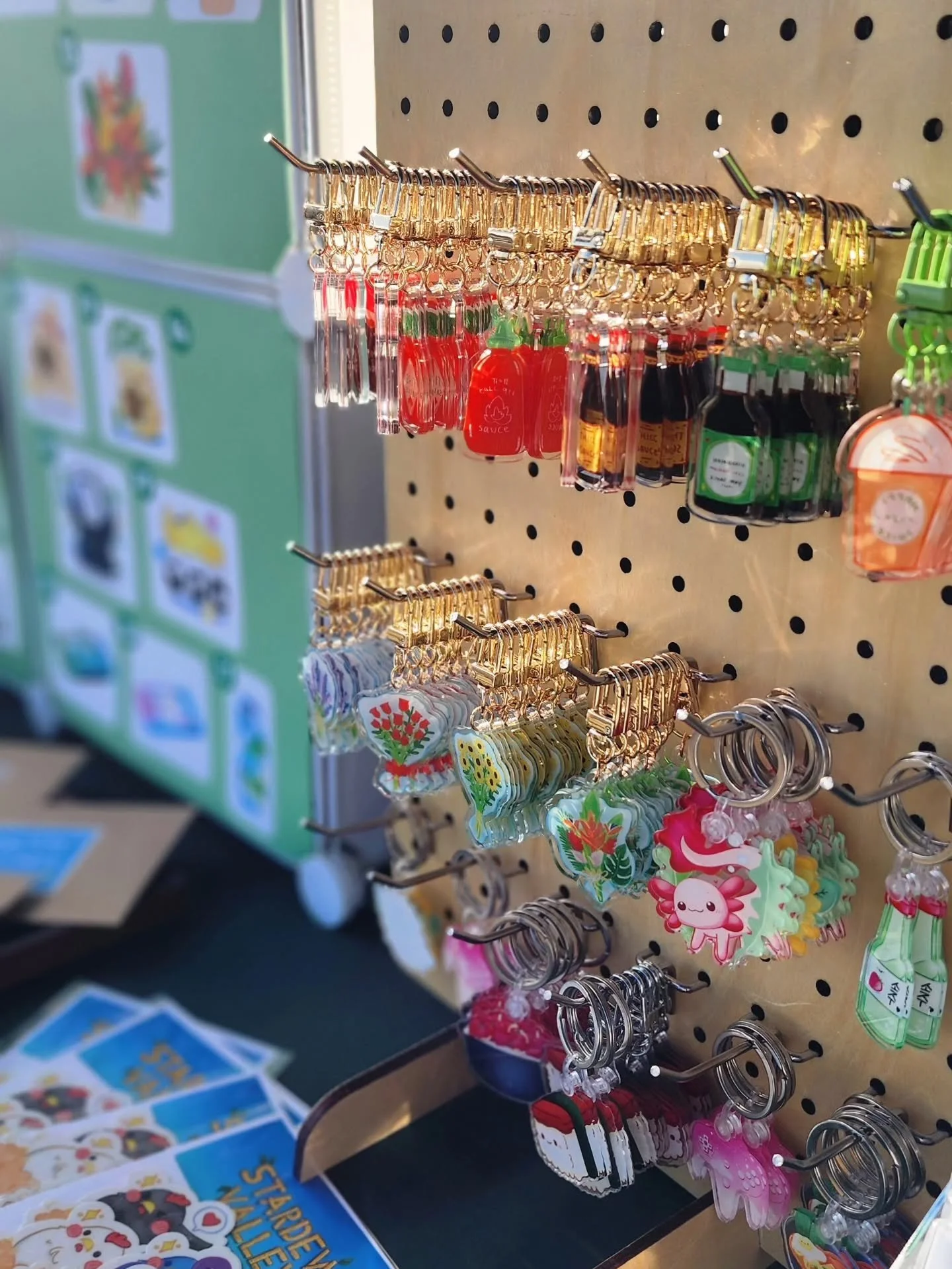 November 1st Hickam craft fair ✨️🎉

Its so nice to be able to put more energy into this business. 🥺🥹💕

I won't lie I've been in a real funk for the past two years not sure what direction I wanted to keep going with this. At one point, I even sugg