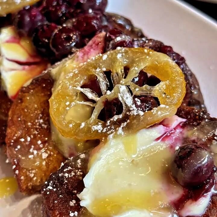 Lemon Curd &amp; Blueberry Compote French Toast

Available at #brunch !

#lunchbreak #breakfasting #brunchtime #breakfastofchampions #nodiets #brunching #brunchaholics #bostonfoodies #bostonma #bostonsofinstagram #breakfasttime☕️ #bostonstyle #cambri