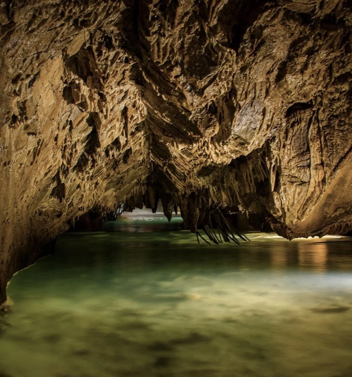 travelgudu. grotta di bossea corsaglia .JPEG