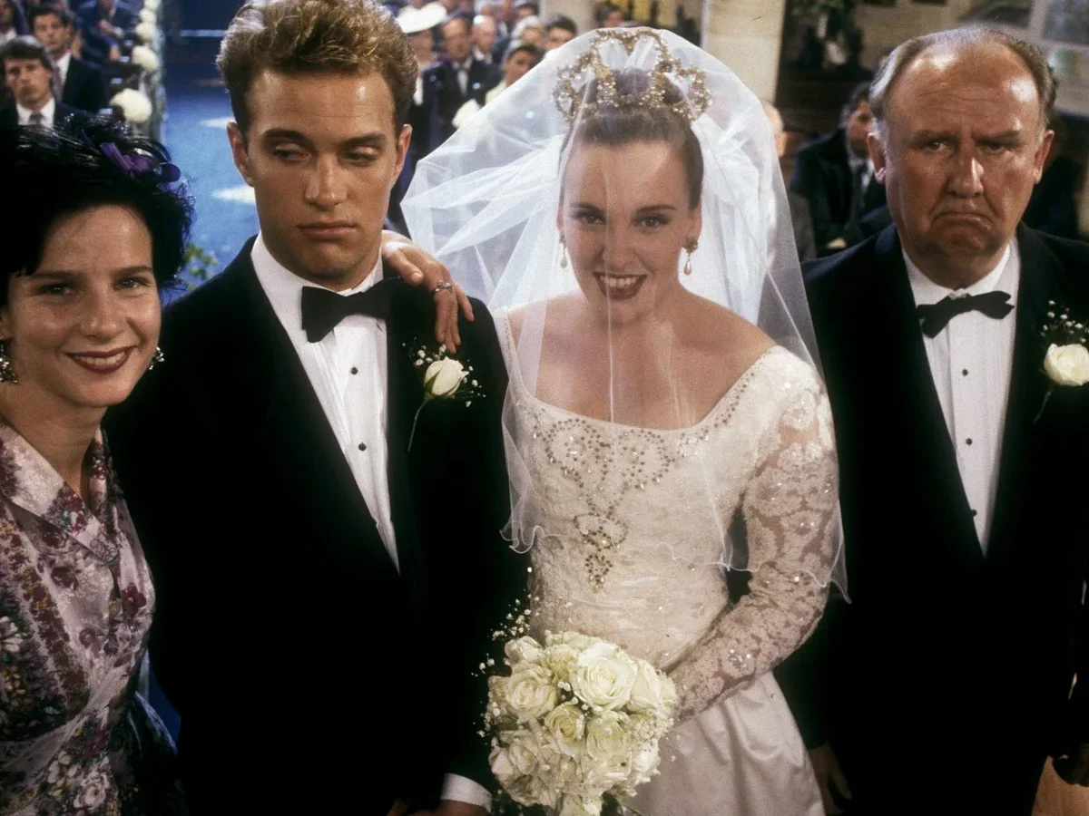 MURIEL'S WEDDING