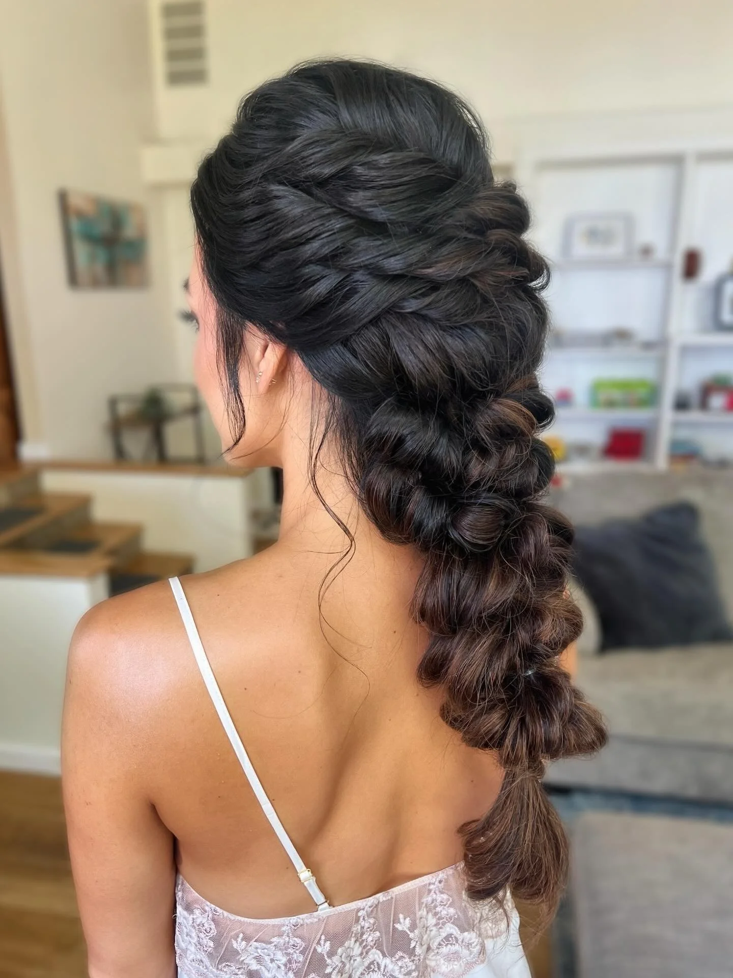 Heather's bridal hair is what boho elegance dreams are made of ✨💕🥂 swipe over to see the 360 

She envisioned her hair down for her wedding, but being on Lake Michigan with all the humidity in the land this summer, she pivoted, and it did not disap