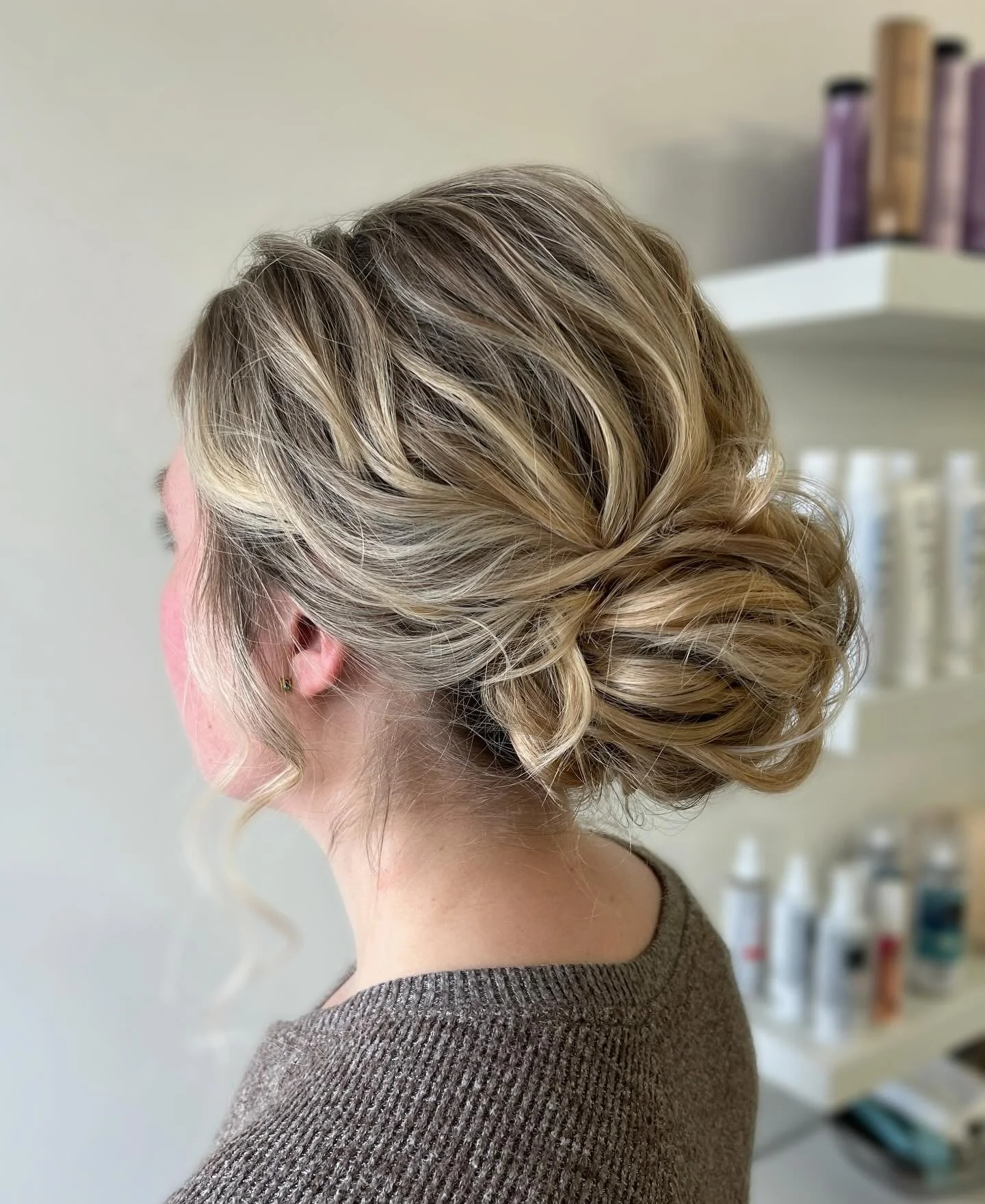 ✨Bridal Trial✨

I'm ALWAYS jazzed when a low textured bun is the goal for the bridal hair 👰&zwj;♀️

I absolutely love meeting brides at the trials, hearing their stories and seeing what we can create with their hair! There's always things to tweak b