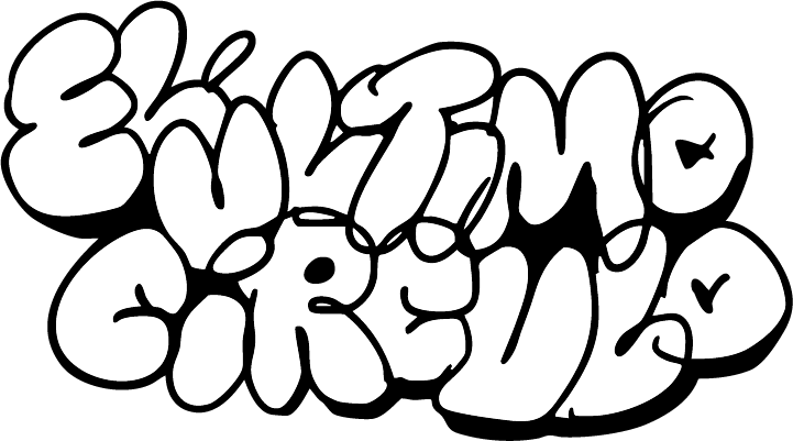 Texto en estilo graffiti que dice 'Evolución Creativa' en letras grandes y blancas con contorno negro.