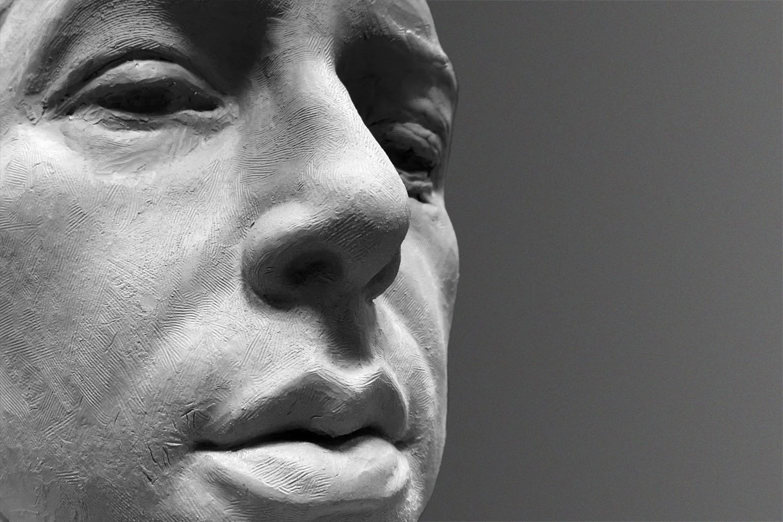 Evening Sculpting Course: Portrait in Clay from Photographic References
