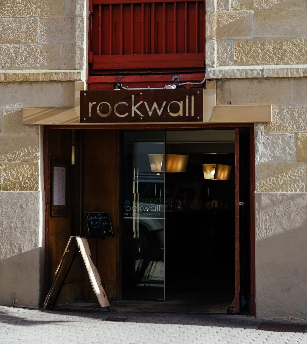 Rockwall Bar and Grill's 1830's convict built Georgian sandstone warehouse facade on iconic Salamanca Place.