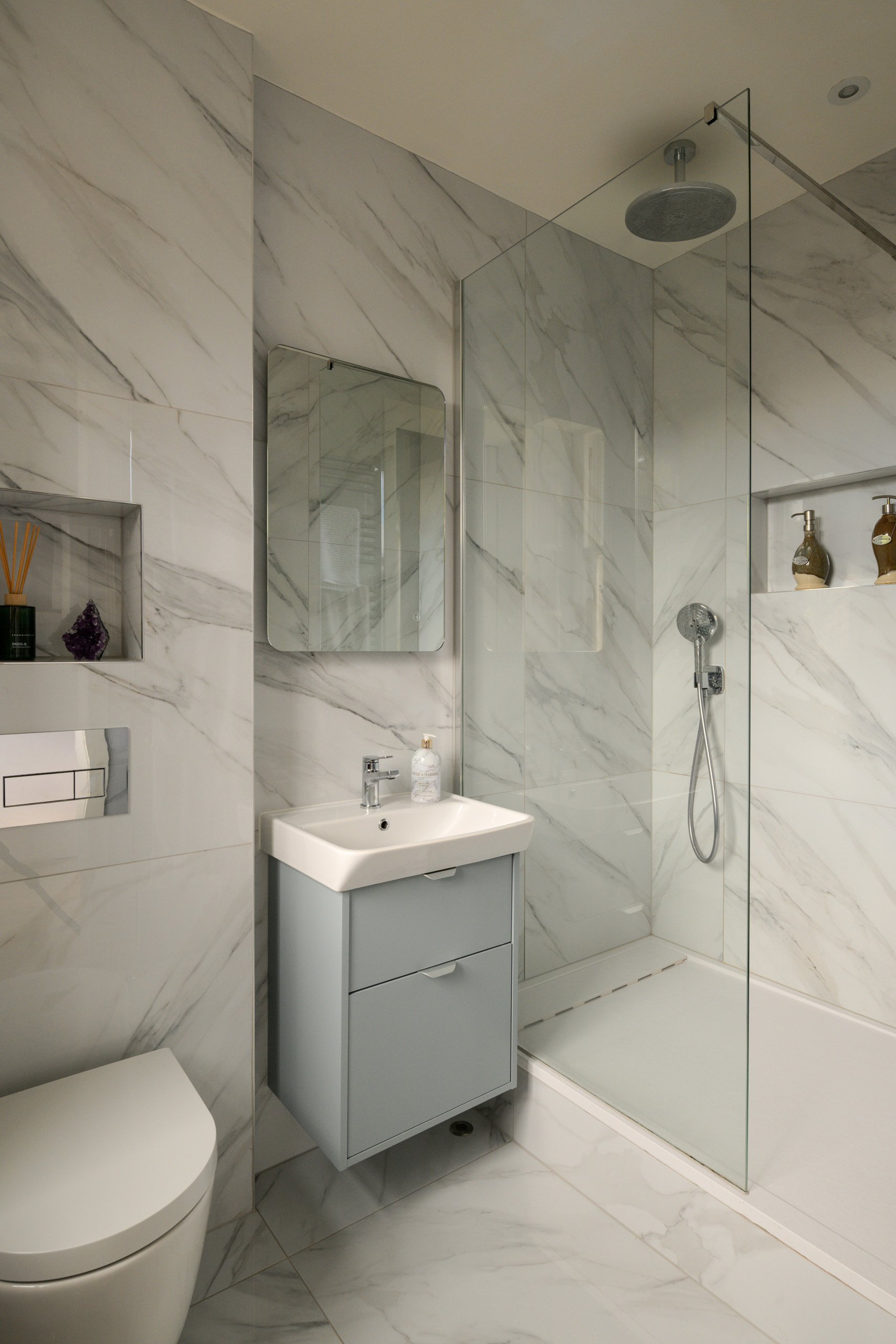 Web-main_bed_ensuite-©-ZAC-and-ZAC.jpg
