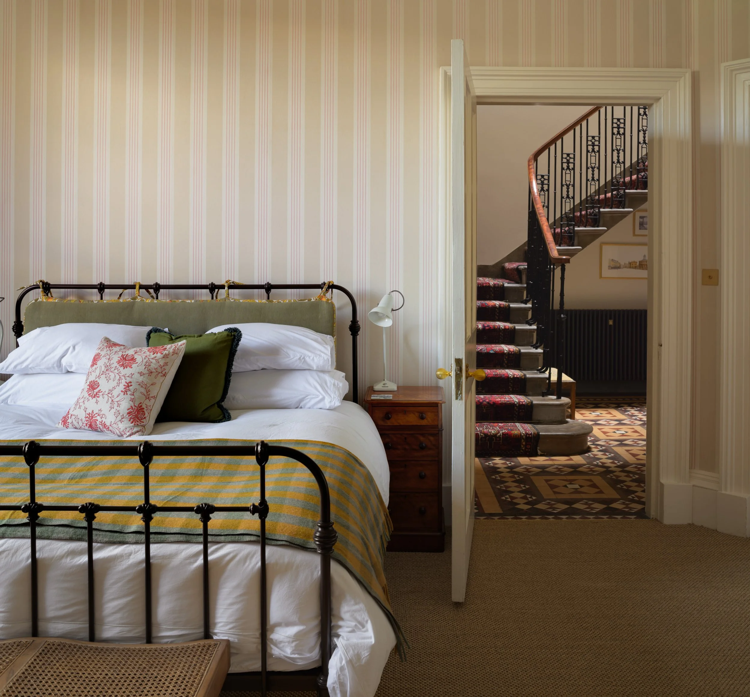 Web ground_bedroom_hall_bed © ZAC and ZAC.jpg