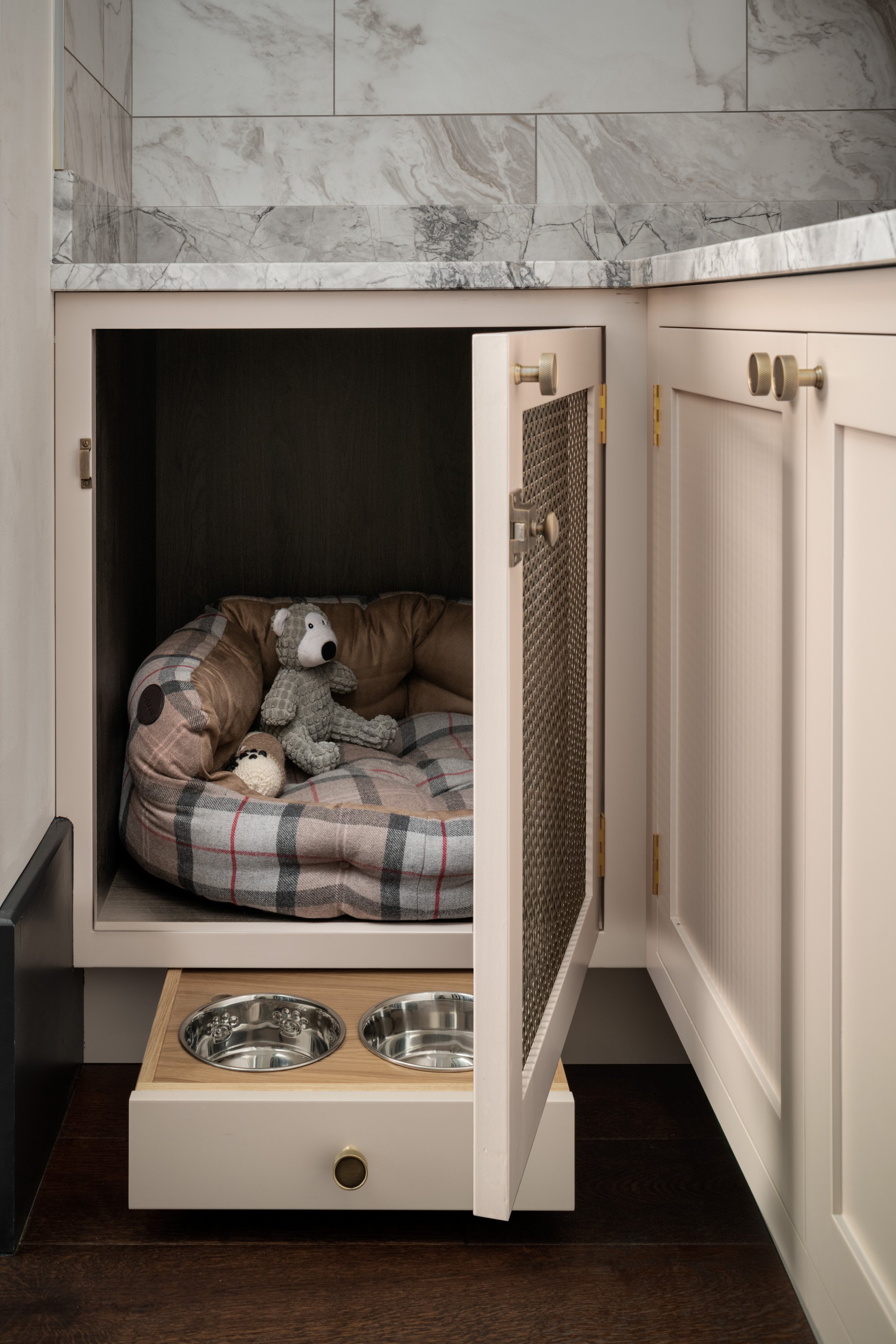 Web - Dog Kennel © Jeffreys Interiors_.jpg