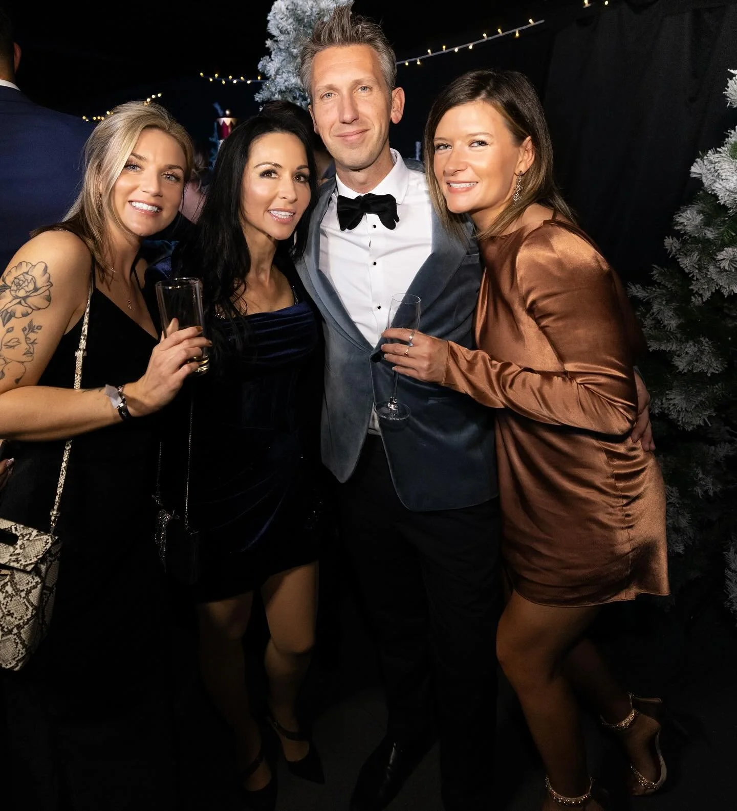 We have FUN 🥳

We are an immersive Christmas party venue and we have lots of fun! You will feel the energy and thought that has gone into every performance planned during dinner. We bring a little &lsquo;London&rsquo; to Cambridge this December ✨

?