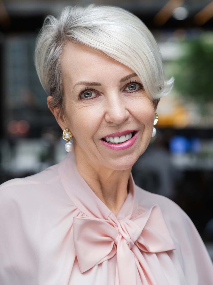 Profile picture of Academy Travel's tour leader Nicole Hayward