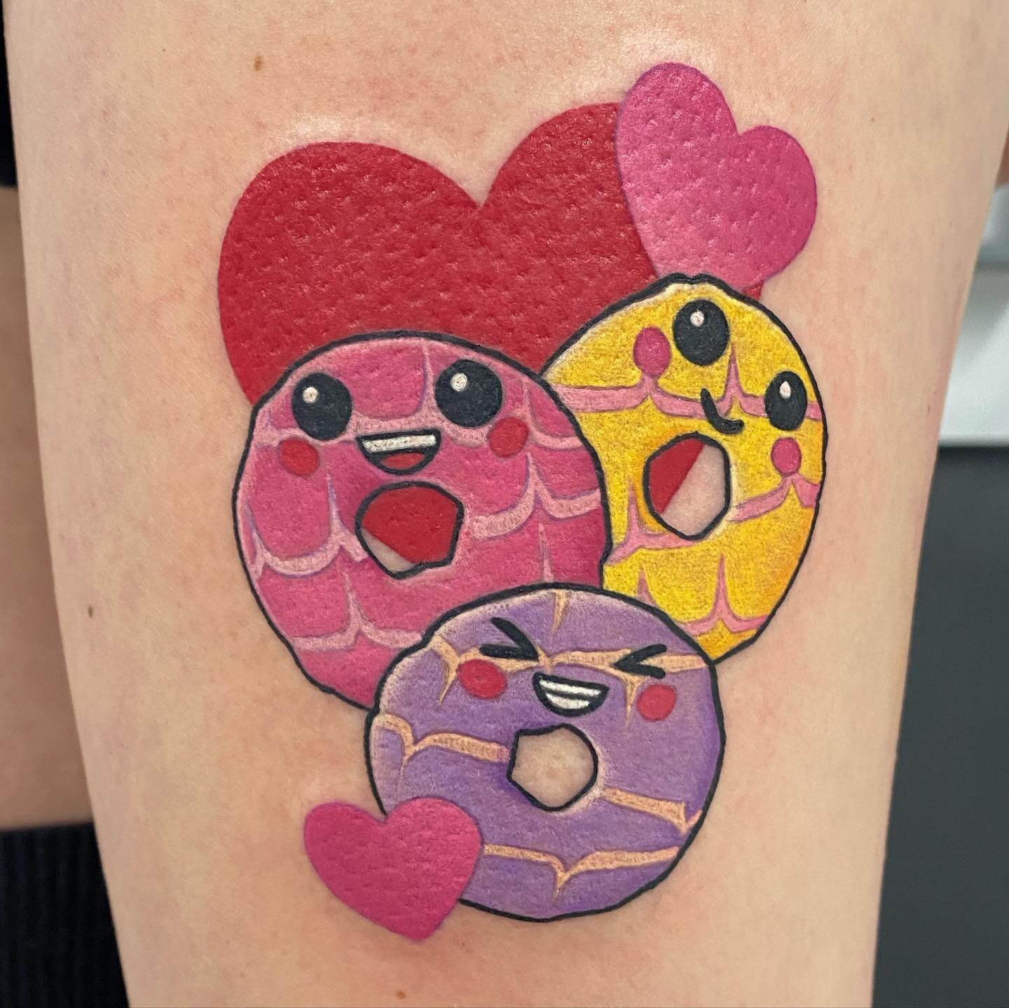 Thanks Michelle! 😊
Party Rings, a vegan favourite, apparently we made this back in February&hellip;
Some fun to brake up the flowers 🥳

Made with @fusion_ink and @killerinktattoo supplies in #edinburgh 

#partyring #partyrings #theveganfavourite #v
