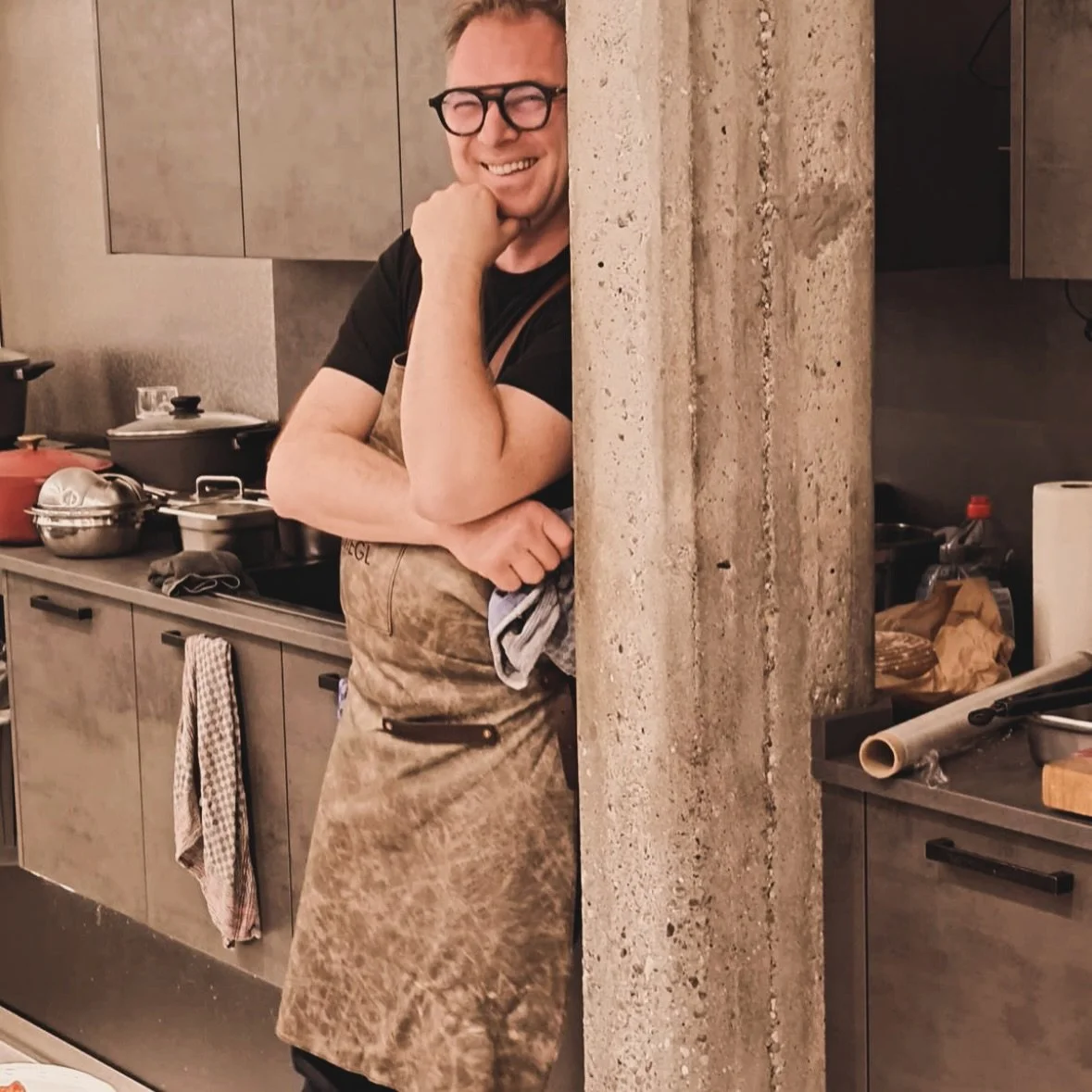 Mit @maxstiegl hatten wir mit Sicherheit eine der aussergew&ouml;hnlichsten und spannendsten Pers&ouml;nlichkeiten in der Welt des Kochens bei uns zu Gast im K&uuml;chentheater. 

Sein Nose to Tail Ansatz ist wirklich spektakul&auml;r. 

Ein spekatal