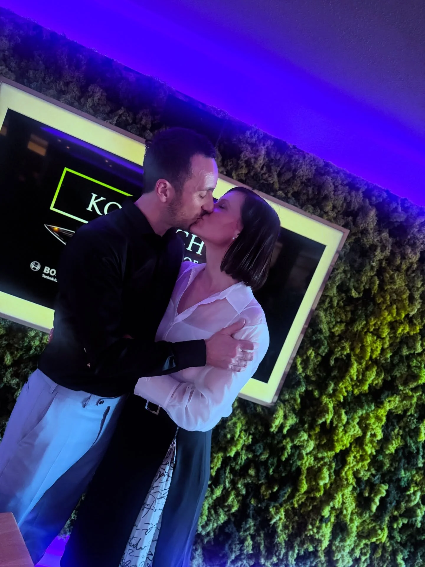 Felicia &amp; Andi &hellip;. So hei&szlig;t es &hellip;. das allererste Paar, die ihre Hochzeit bei uns in der Kochschui gefeiert haben. 
Es war uns eine gro&szlig;e Freude euch euren Tag auszurichten und f&uuml;r euch Entertainment und Essen zu lief