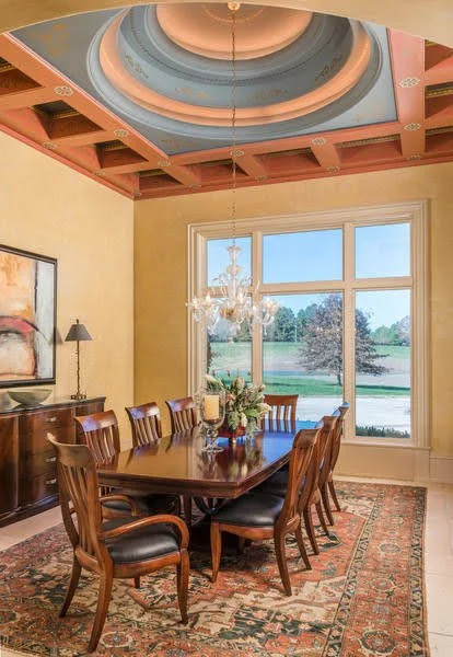 swift rd dining room.jpg