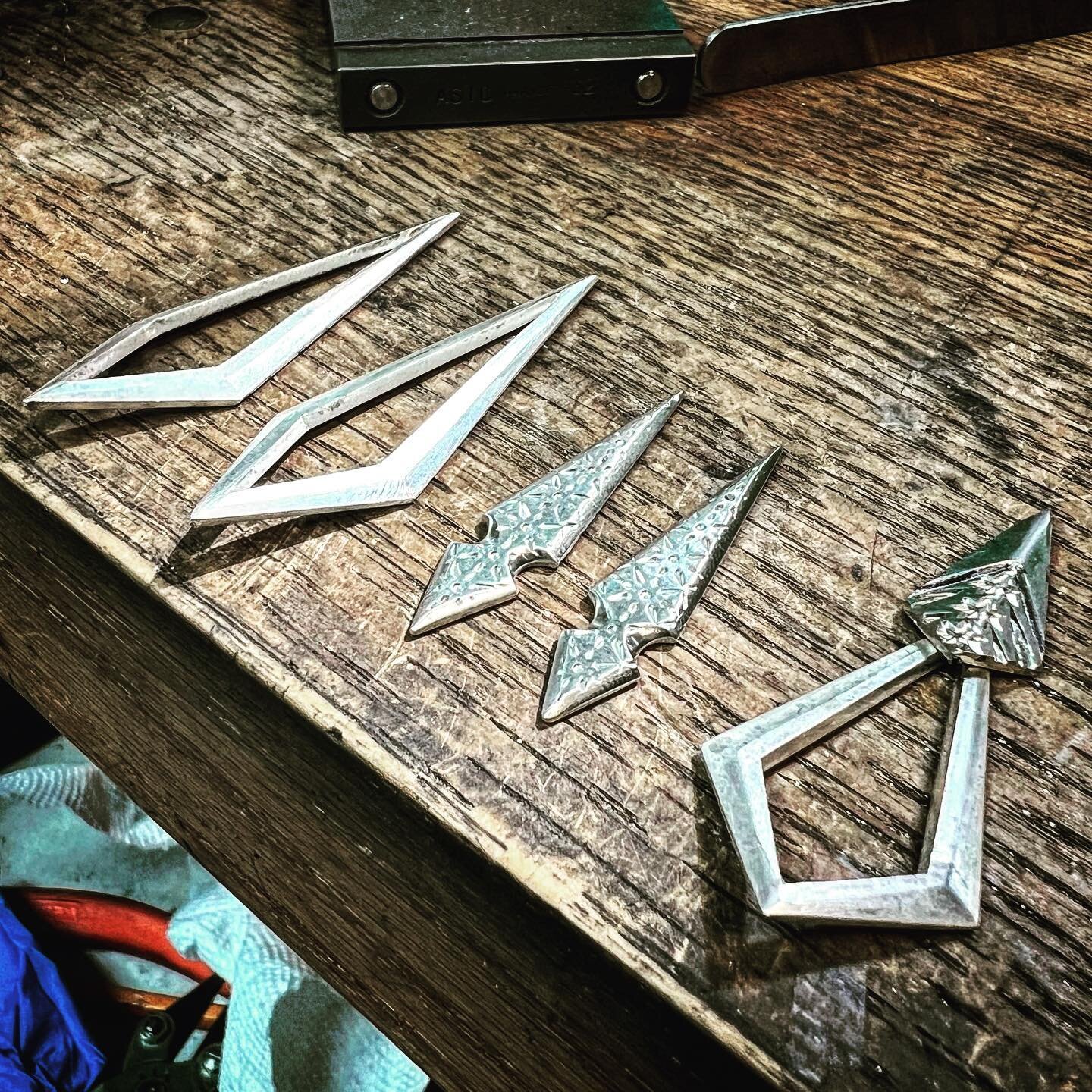 Points and angles #fallfeels #newcollection #jewelry