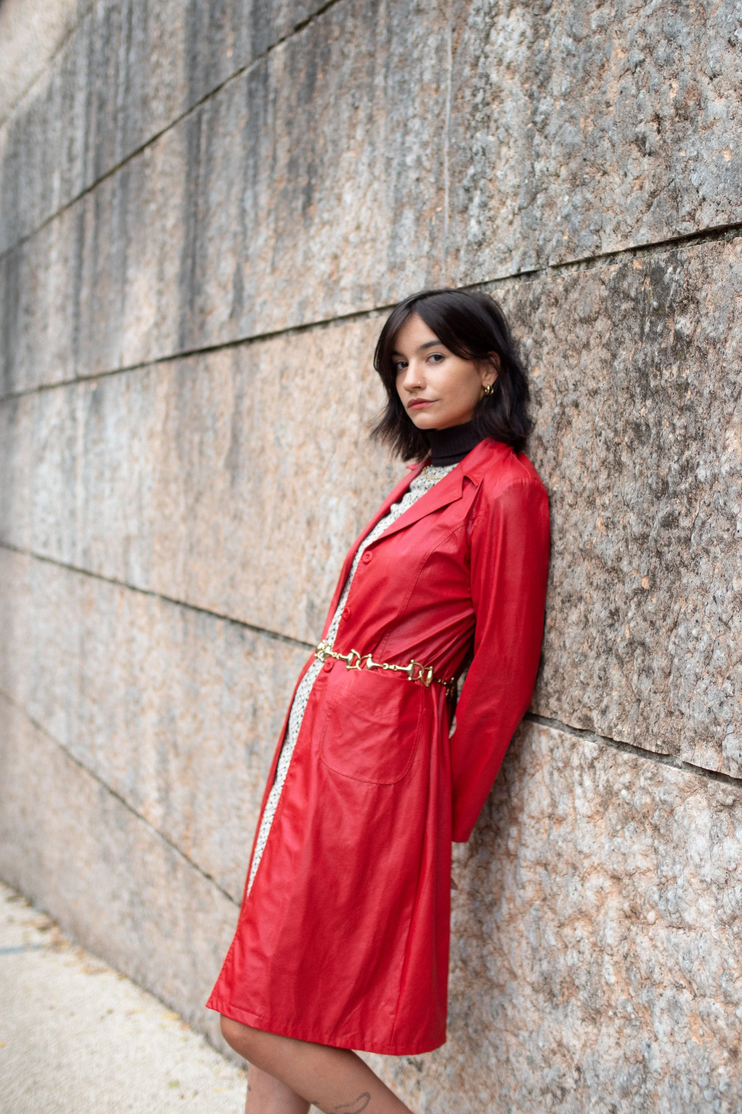 Julie tenue 3 manteau rouge-10.jpg