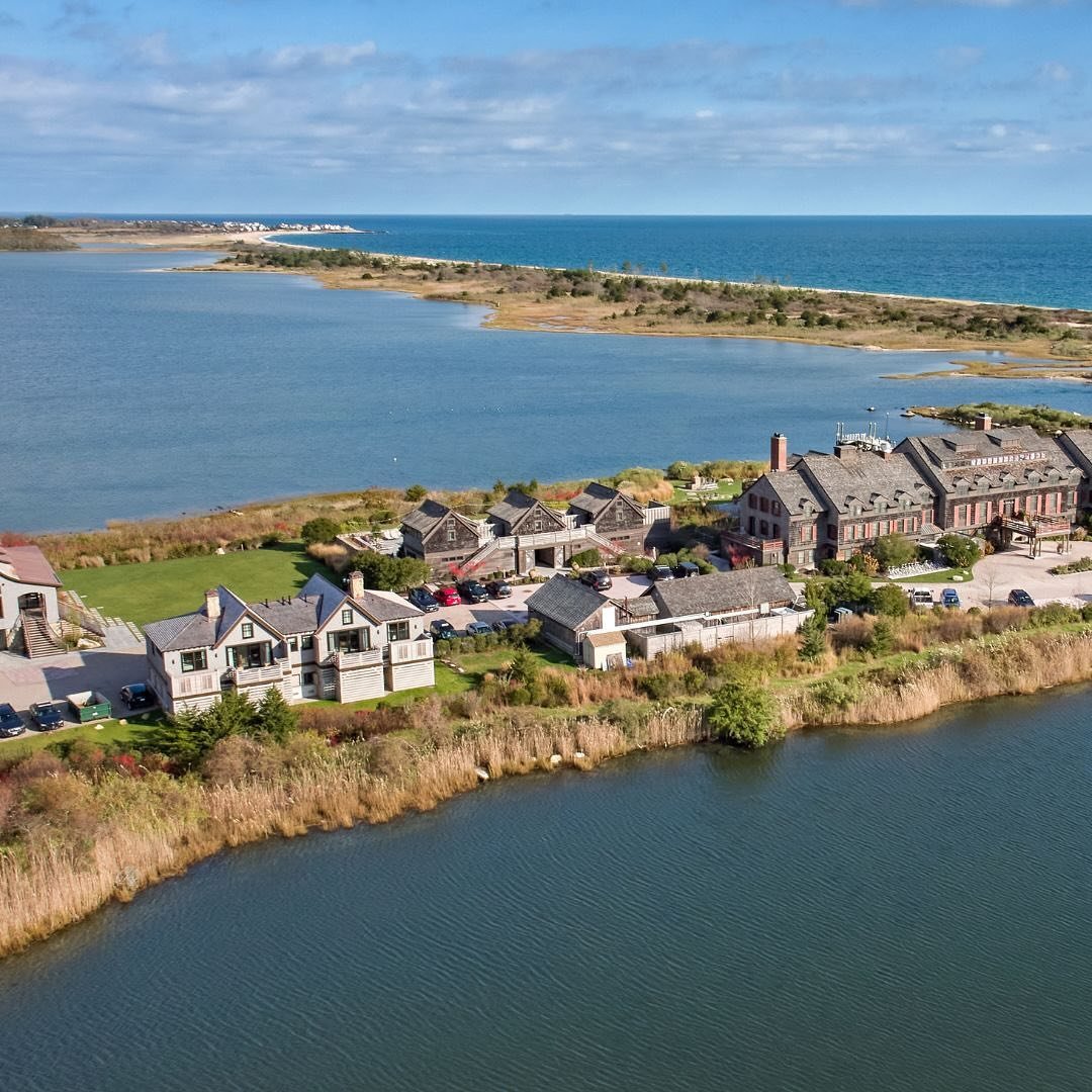 During my time with #pennimanarchitects, I had the great pleasure and opportunity to work on the new Carriage House Suites at the @weekapauginn We strive to design buildings that seamlessly blend into their surroundings, as if they&rsquo;ve always be