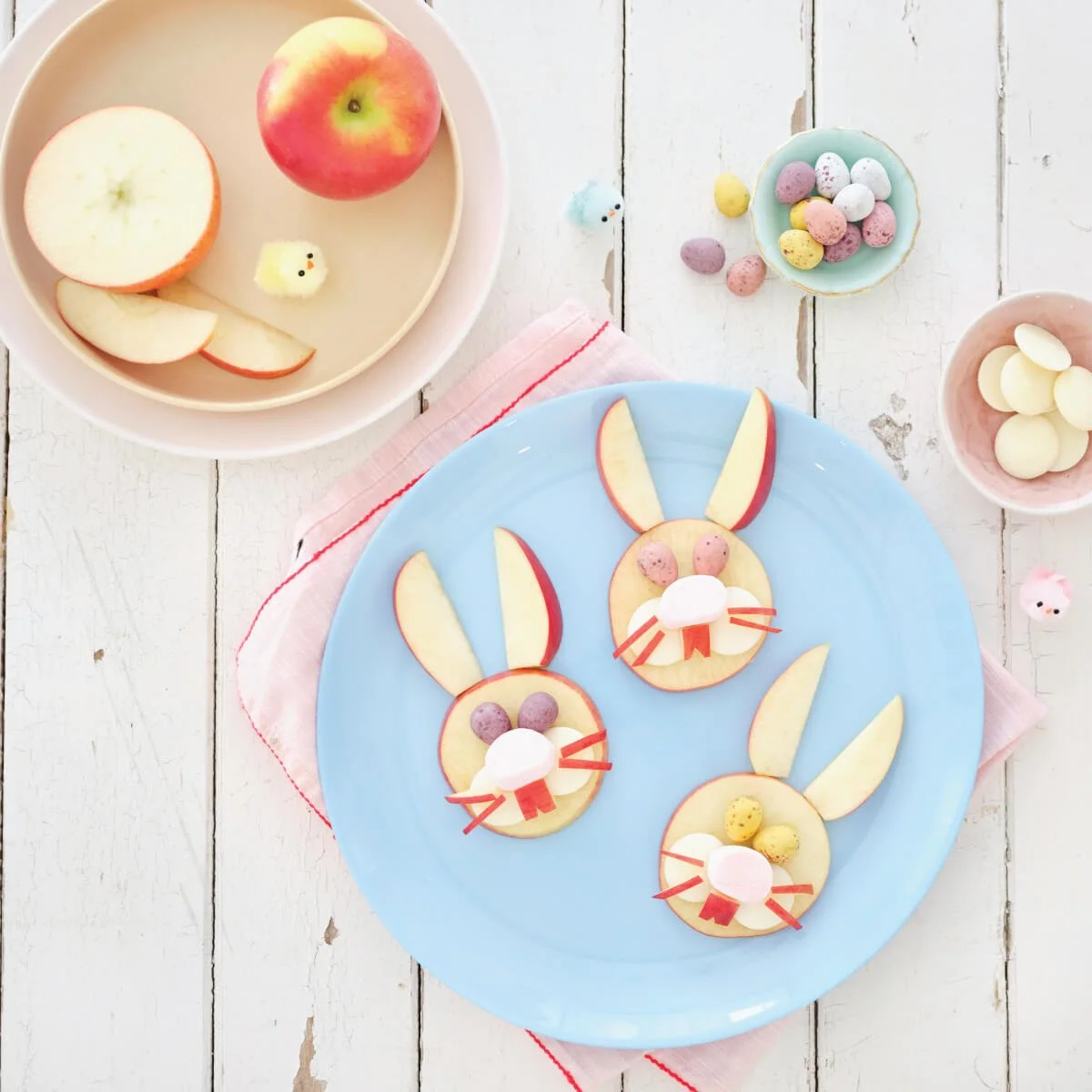 Apple Bunnies — HERO