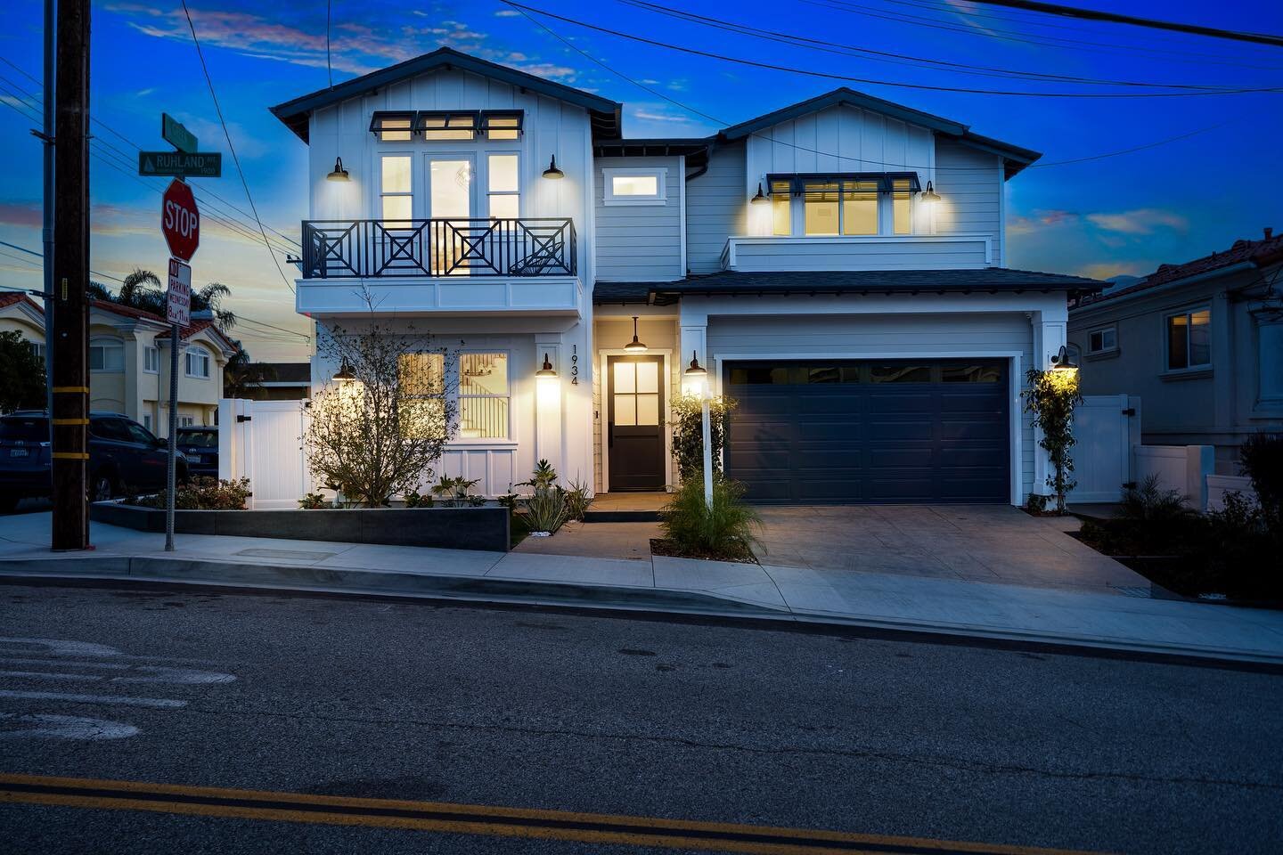 A gorgeous new construction brought to by our friends over @meritrealestate

If you&rsquo;d like your listing media to stand out like this, feel free to send us a message and let&rsquo;s get shooting!