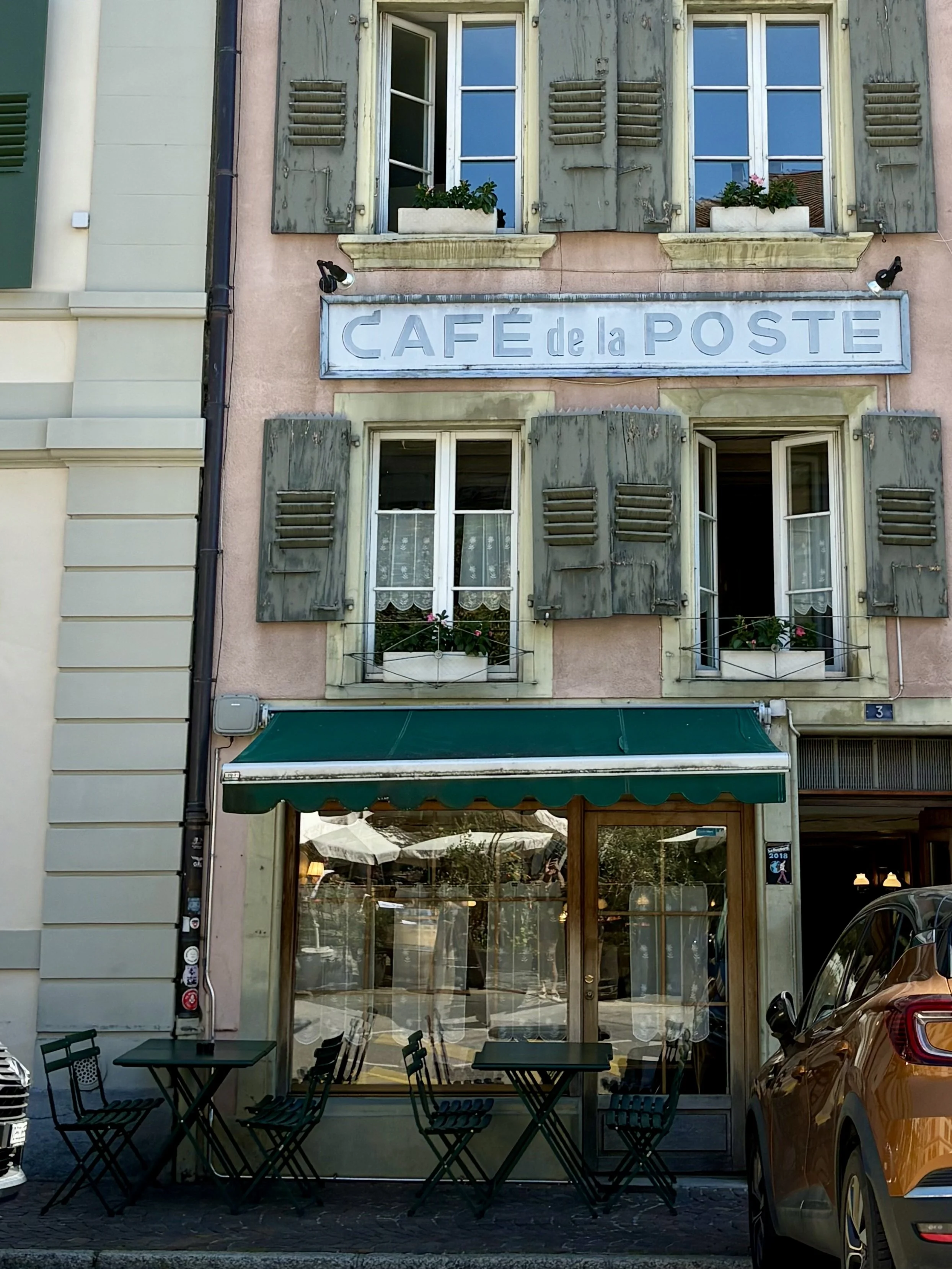 cafe de la poste cully