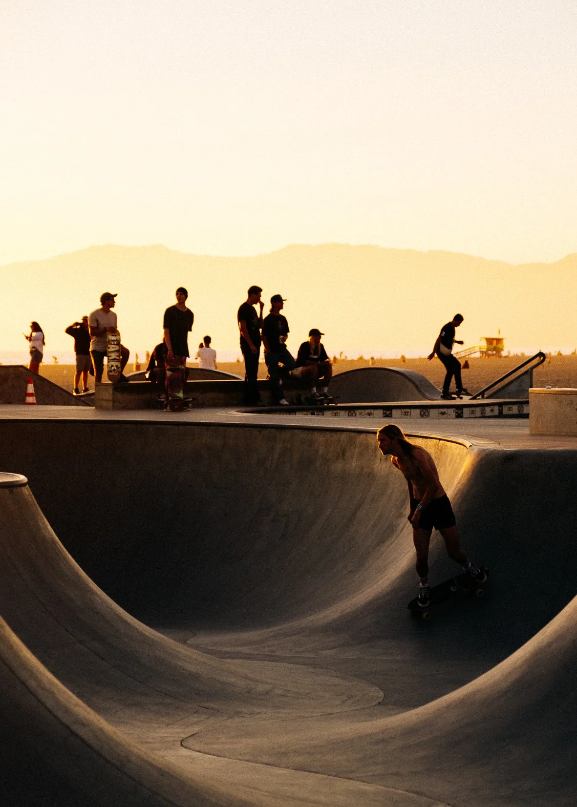 MONDO, Los Angeles
