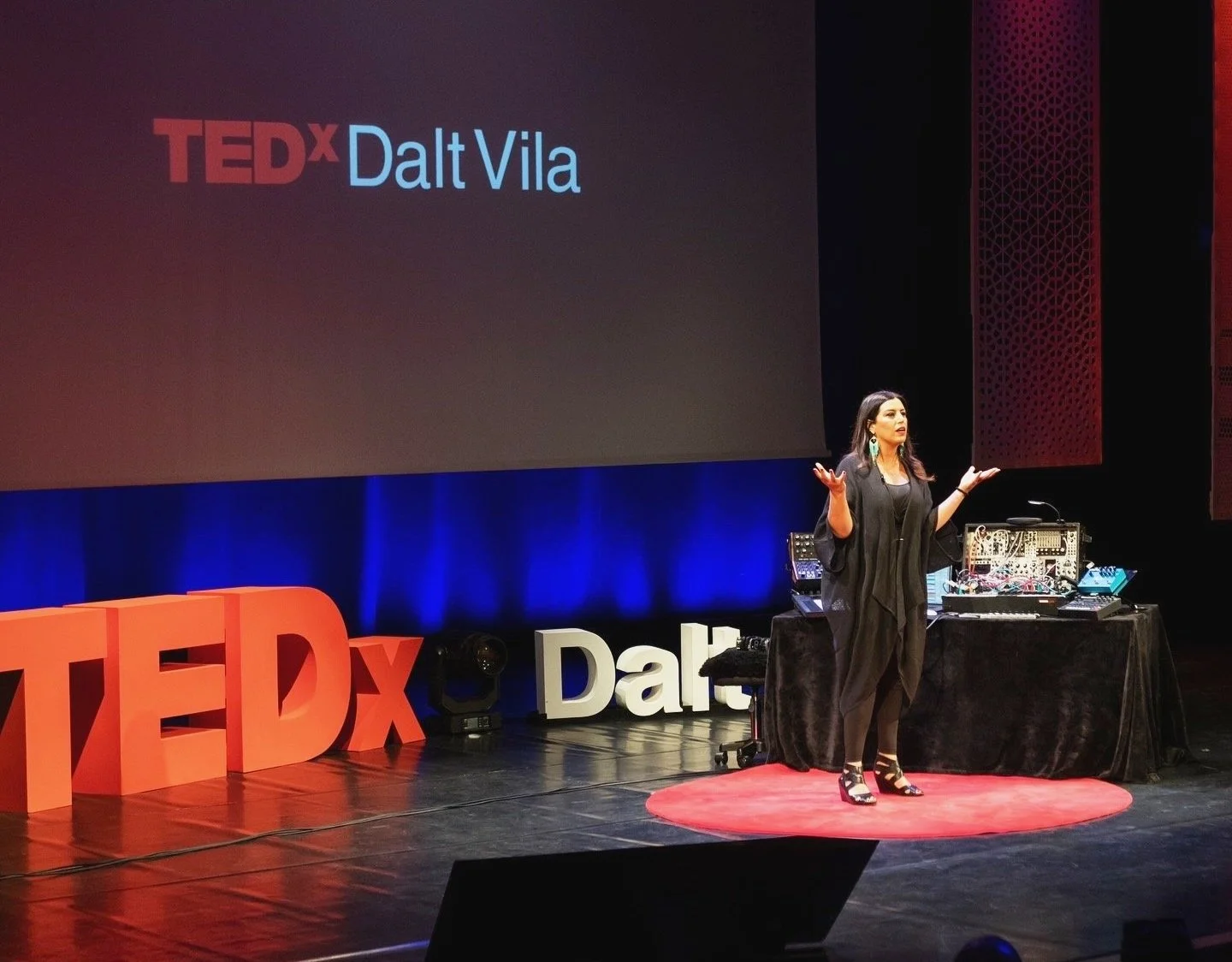 CocoFrancavilla_TEDTalk_3.jpg