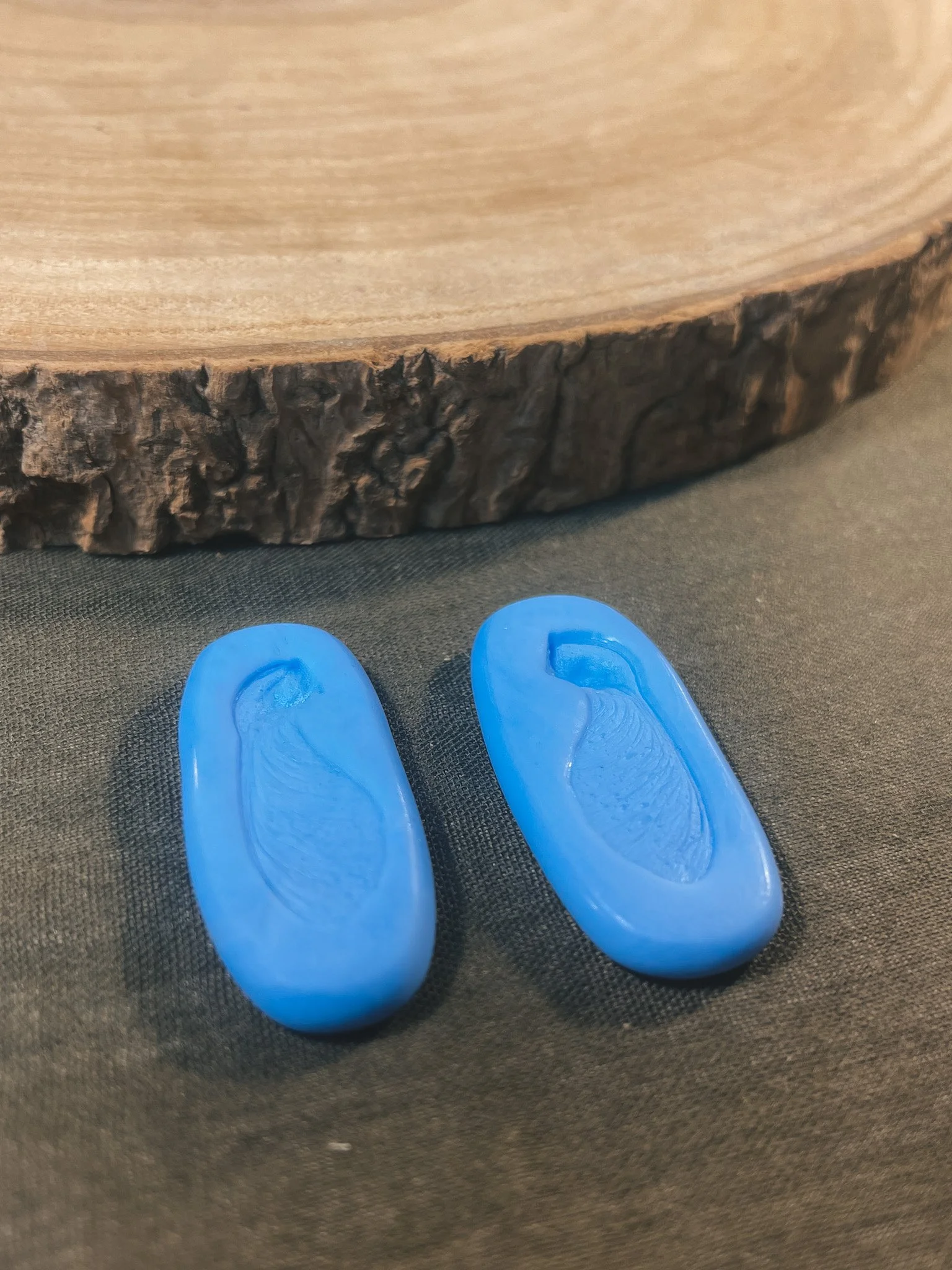 pair of small sycamore seed silicone moulds 3.jpg