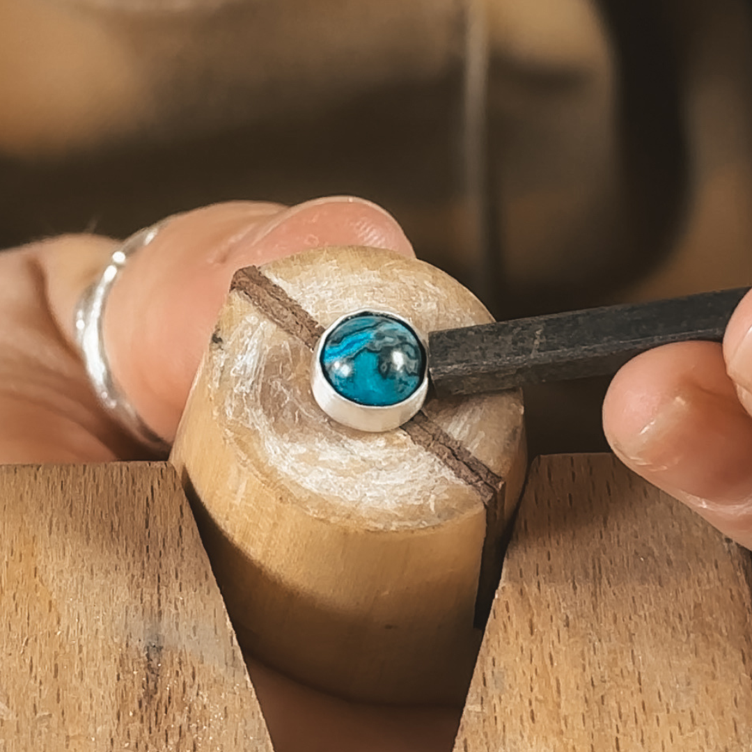 Bezel Setting Cabochon Gemstones: A Beginners Guide