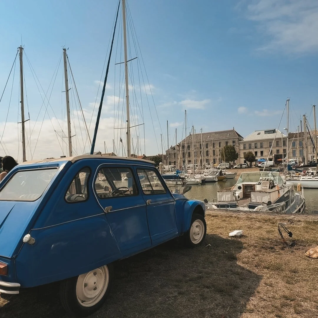 Brocanting at the marina in Mortagne-sur-Gironde