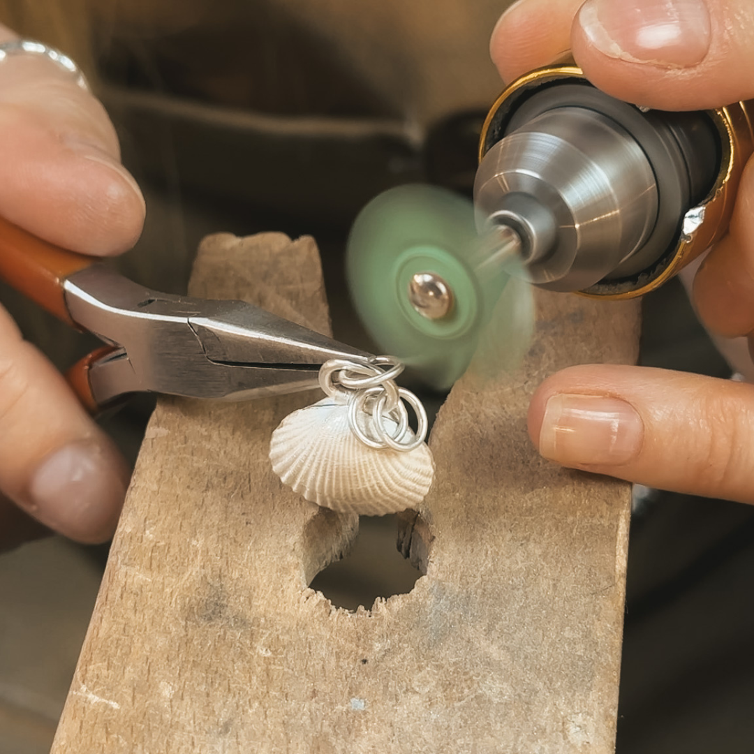 Learn finishing and polishing techniques (pendant motor and barrel polisher)