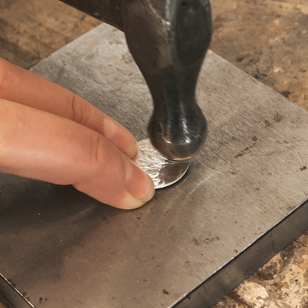 Hammered Charm Necklace Project texture the silver .png