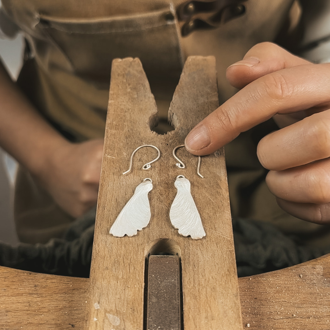 Fabricate French hook earring wires 