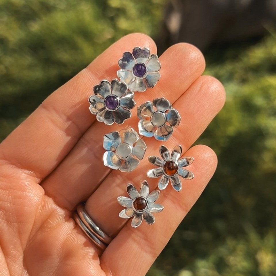 Gemstone+Flower+Stud+Earrings+Online+Course.jpg