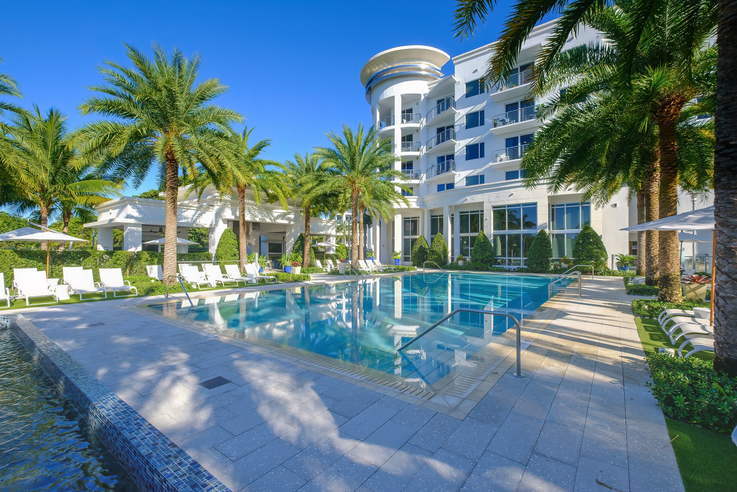 007-Pool-Area.jpg