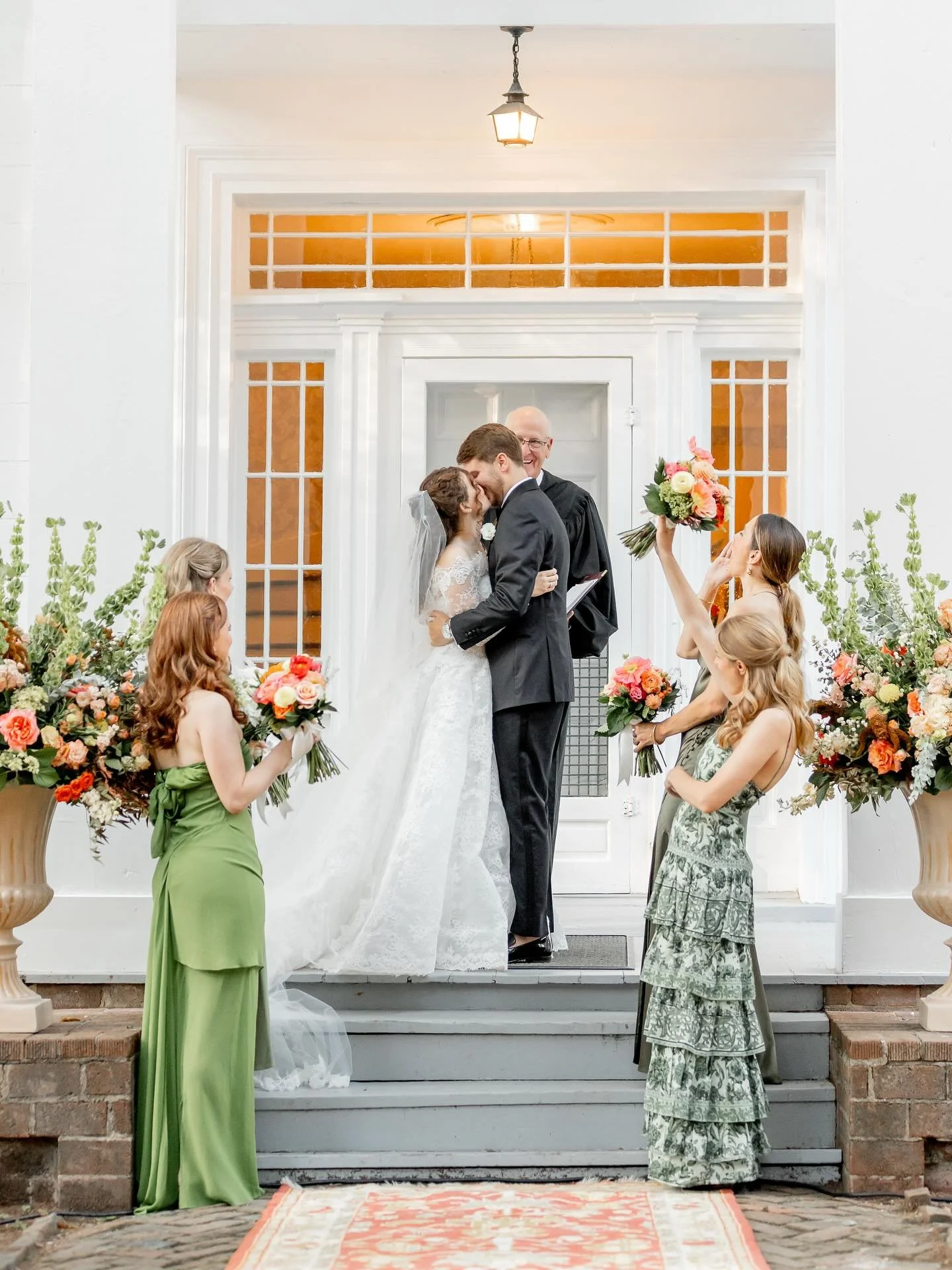 How does one sum up a perfect day in October?!! More words, descriptions and captures coming soon but for now, soaking in the beauty of celebrating Eliza &amp; Christian yesterday!

Planner// @audreyhurst 
Design // @misspeachoxford 
Photographer// @