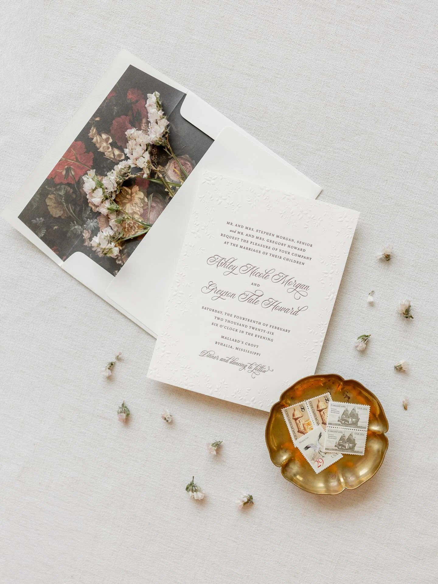 Sometimes luxury is knowing when to choose a simple design but splurge on the details. The envelope liner and letterpress in this suite are everything!