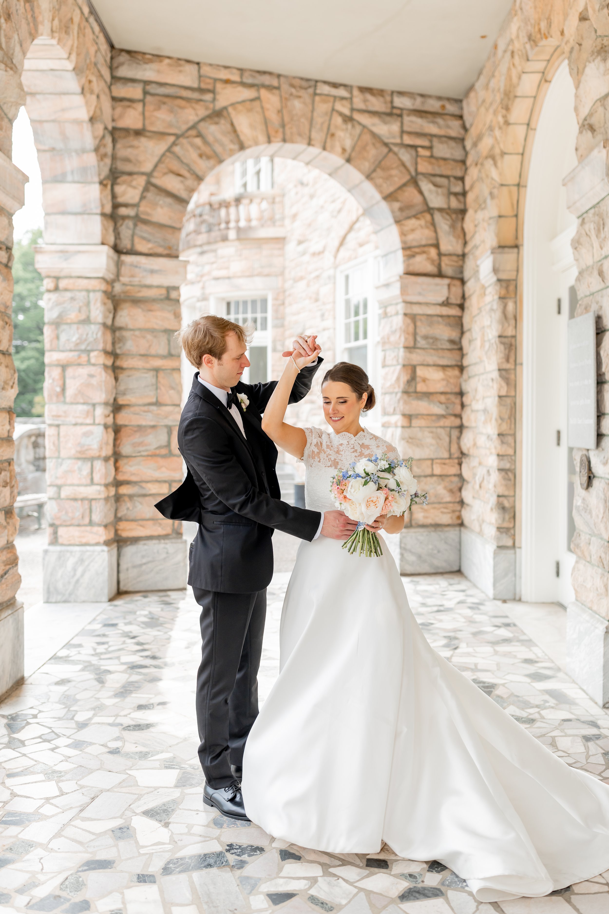 Mr &amp; Mrs Noelke | Early Summer Wedding at The Pink Palace