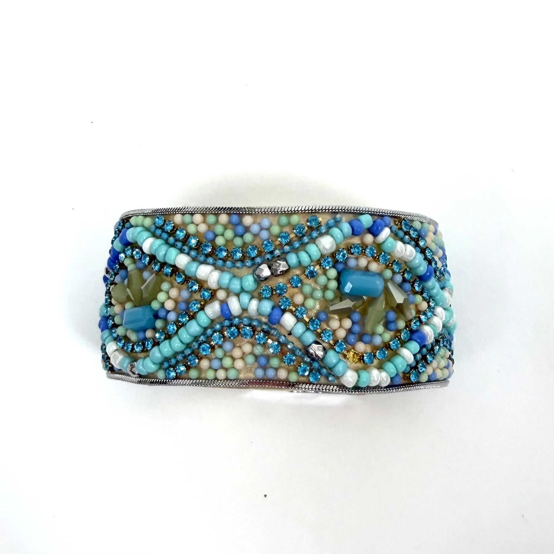 MAGNETIC CUFF 'Malissa J' Diamante/Beads