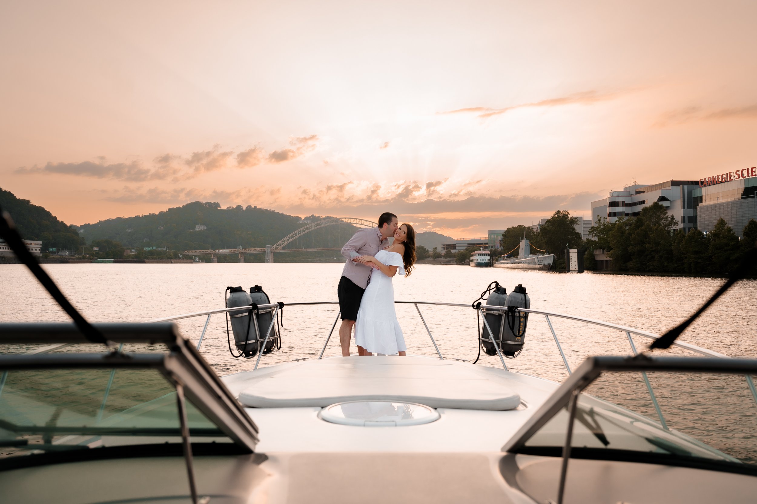 pittsburgh romantic boat down the river t engagement session art-7.jpg