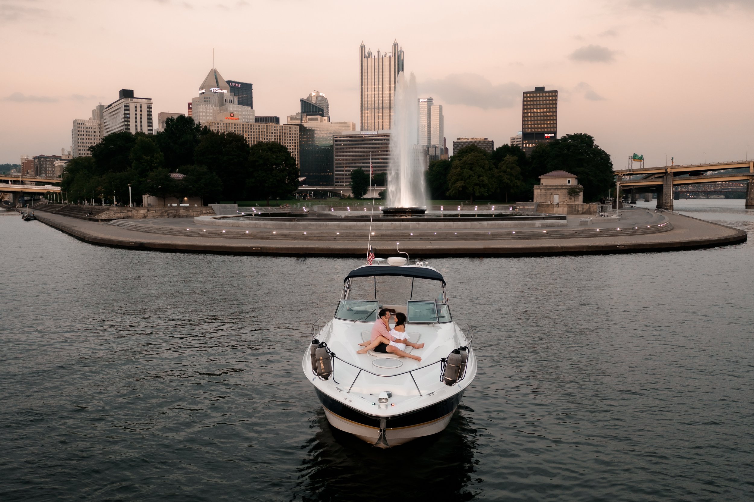 pittsburgh romantic boat down the river t engagement session art-10.jpg