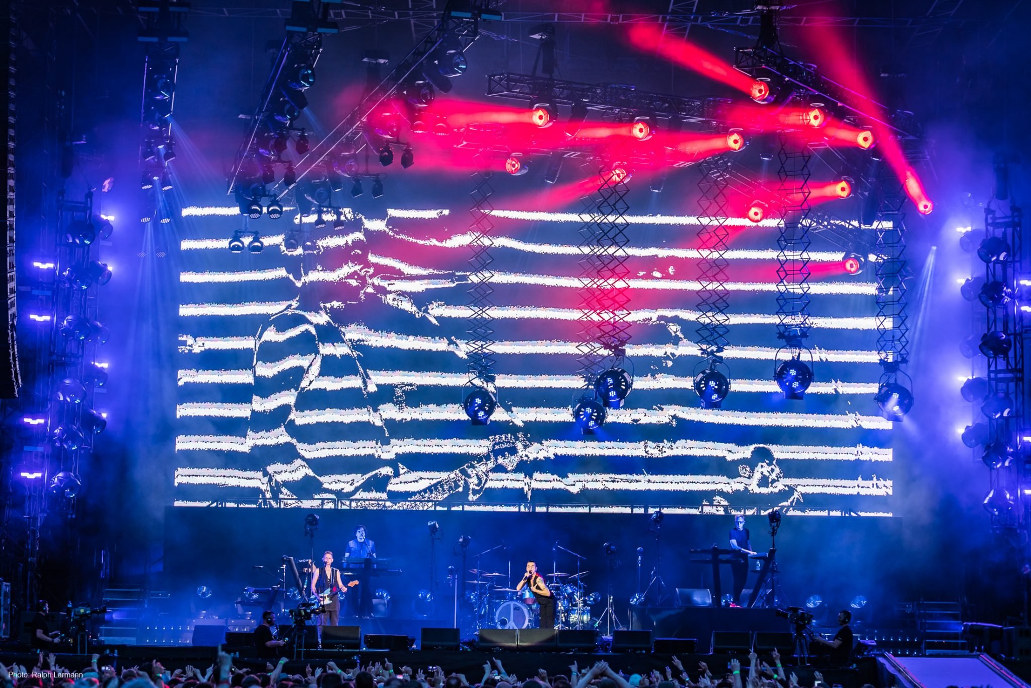 0159_LR-FS_DEPECHE-MODE-Global-Spirit_Cologne-2017_Photo-Ralph-Larmann_DSC07262.jpeg