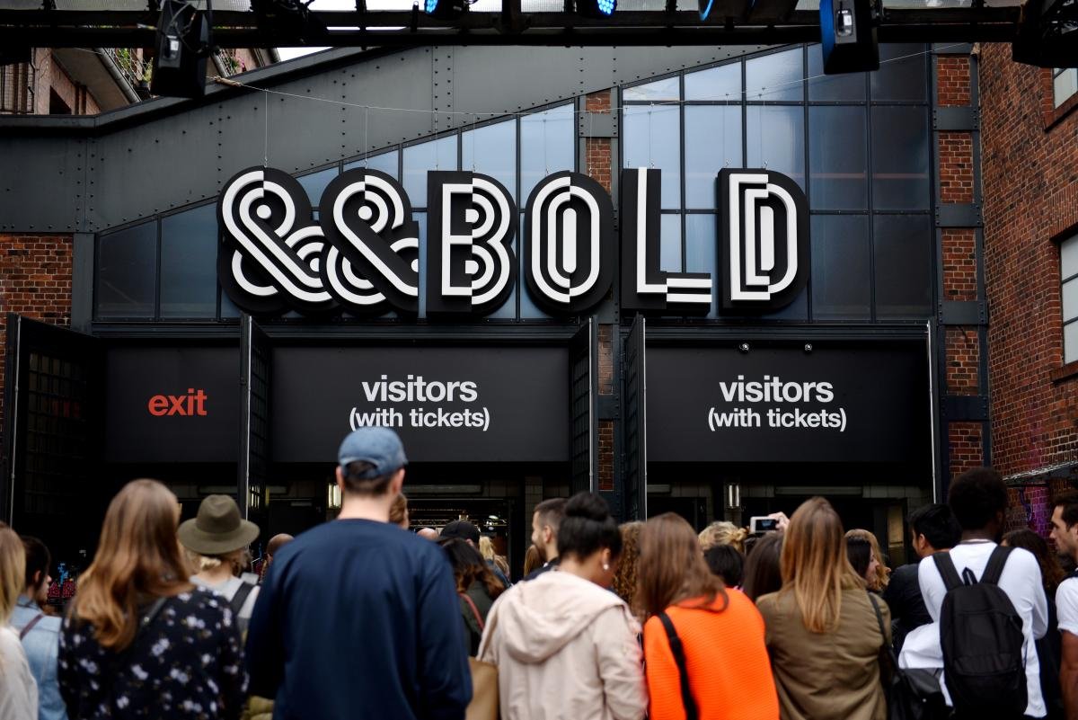 Copy of B_B_Entrance_(c)ZacharieScheurer_GettyImages forZalando.jpeg